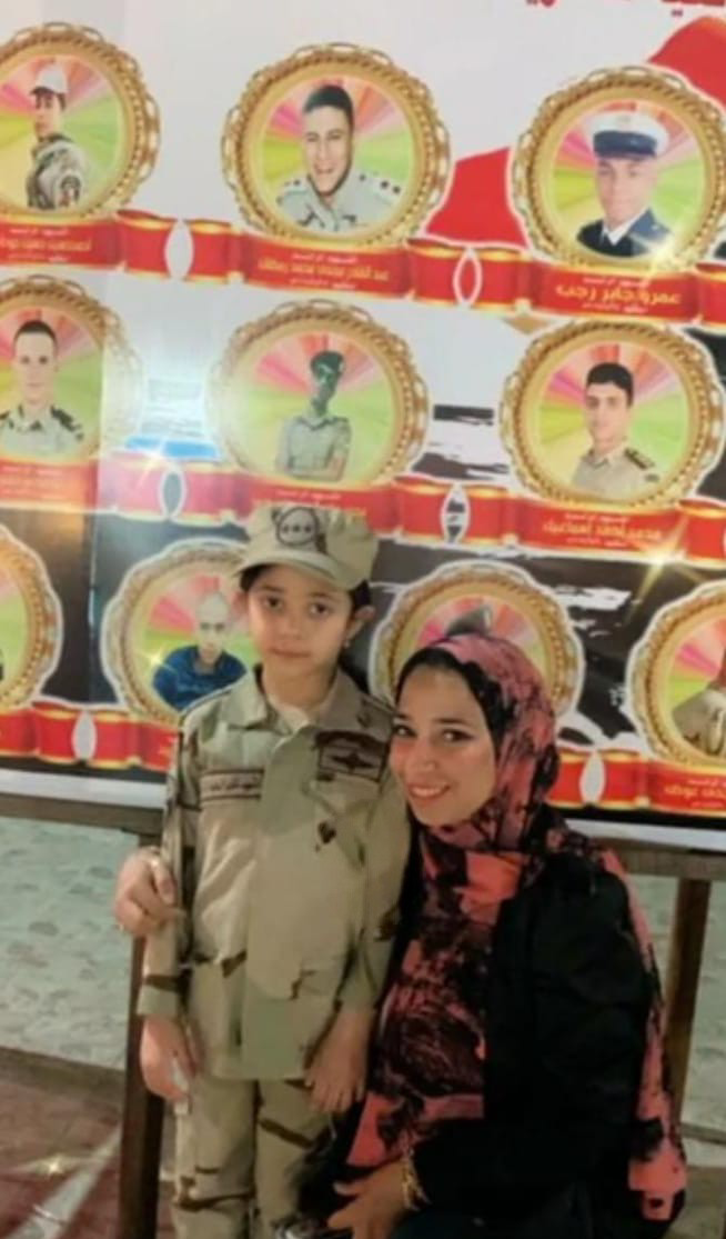 ذكريات البطولات والإنسانية.. خمسة سياسة تحاور زوجة الشهيد عبد القادر مجدي رمضان
