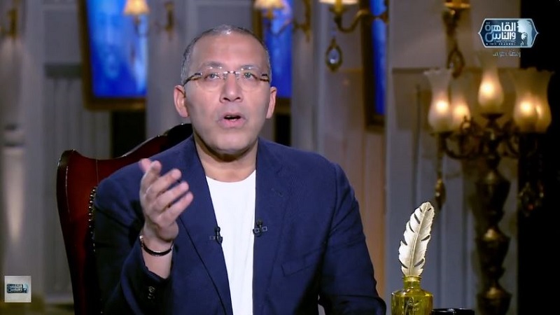 "قالولي امك مش هترجع" .. تأثر خالد صلاح أثناء حديثه عن والدته|فيديو