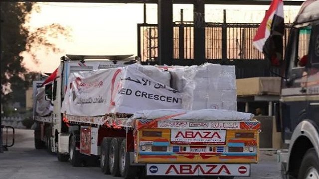 وسط عراقيل.. زاد العزة تحمل 2400 طن مساعدات لدعم غزة|فيديو