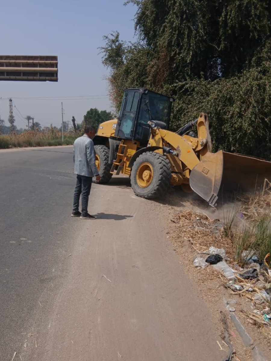 رفع 32 طن مخلفات وتحرير 49 محضرًا وحملات مكثفة بقنا