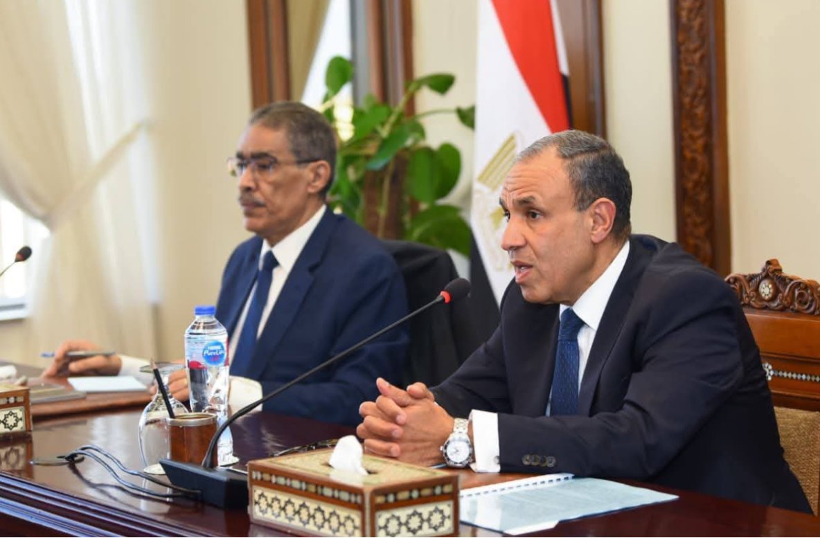 وزيرا الخارجية والدولة للإعلام يعقدان جلسة إحاطة موسعة لممثلي وسائل الإعلام الإقليمية والدولية المعتمدين بمصر