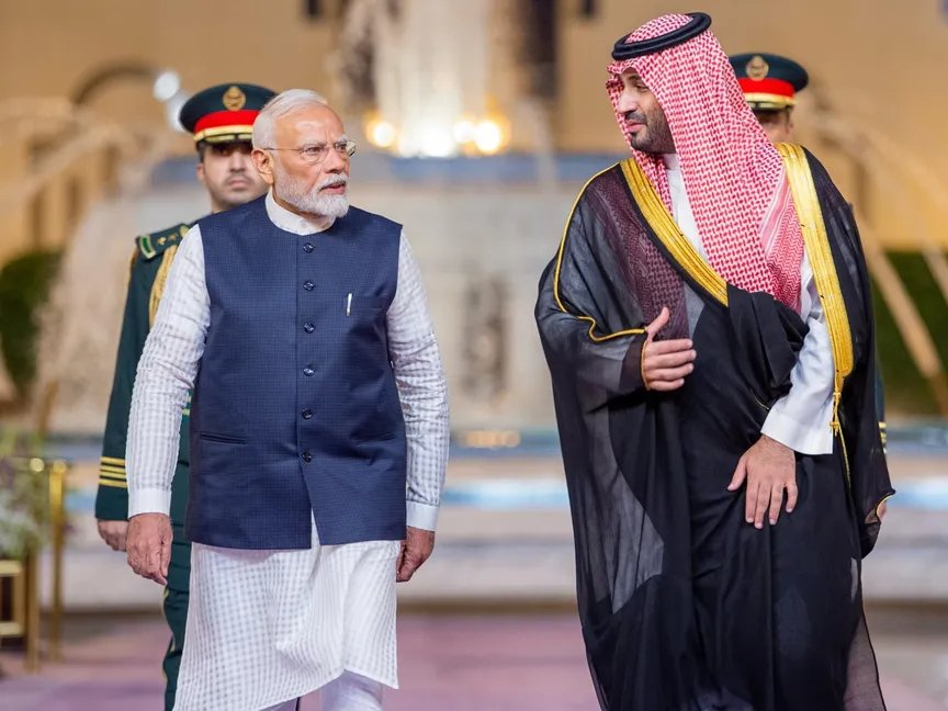 ولي العهد السعودي يتباحث مع مودي حول تداعيات التصعيد العسكري