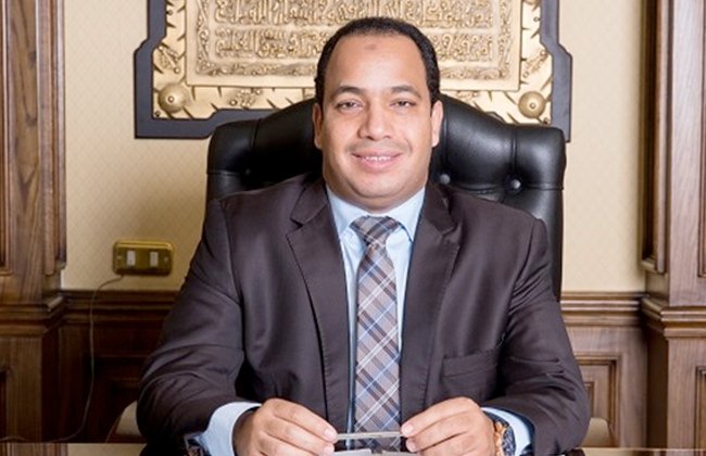 عبدالمنعم السيد لـ"خمسة سياسة": ارتفاع الدولار 14% يجعل تثبيت الفائدة الأقرب اليوم