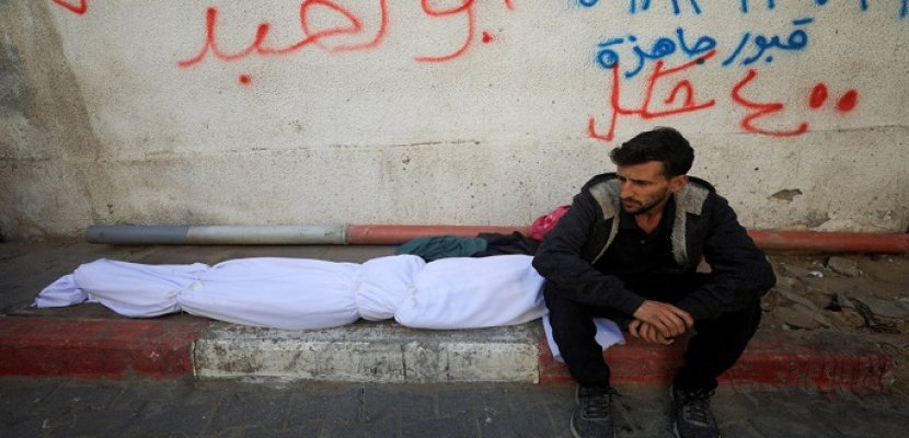 استشهاد فلسطيني وإصابة آخرين في قصف الاحتلال شرق غزة