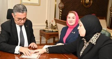 وزير التموين يلتقي النواب لدراسة طلبات المواطنين والمنشآت