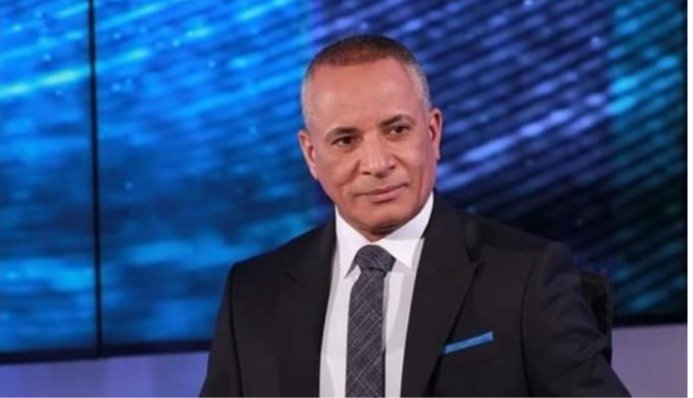 دمج اللاجئين في مصر.. أحمد موسى يؤكد أولوية دعم المواطن