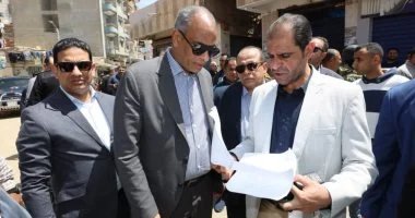 محافظ كفر الشيخ يقود حملة لإزالة الإشغالات ونقل الباعة