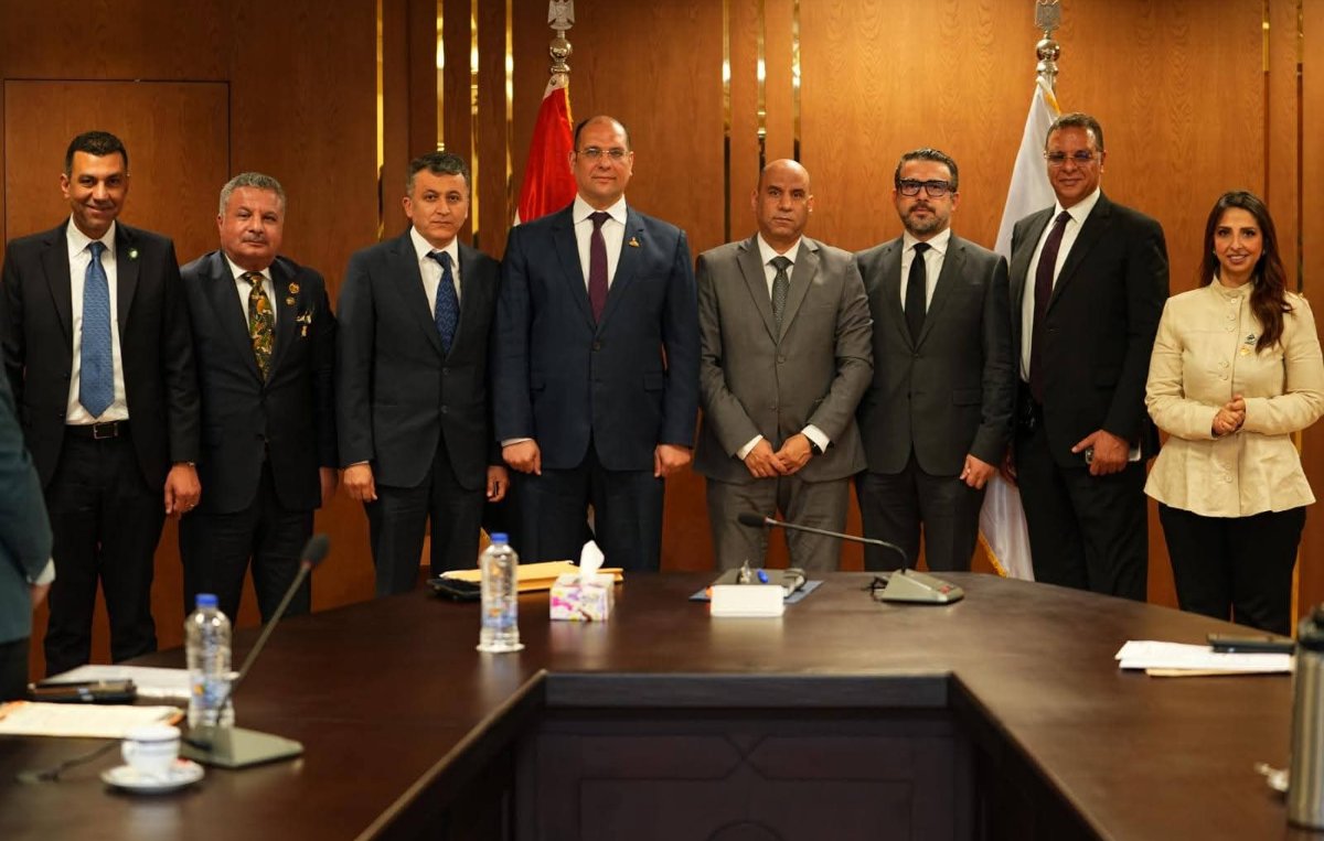 وزير العمل يلتقي النواب خدمة المواطن بشكل لائق وكريم هدفنا المشترك