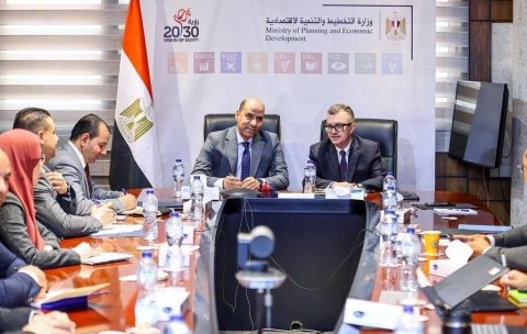 وزيرا التخطيط والعمل يبحثان تعزيز التنسيق لتطوير سوق العمل ودعم رأس المال البشري