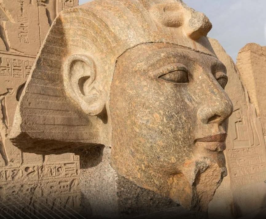 بعثة امريكية تنتهى من أعمال ترميم رأس تمثال جرانيتي للملك رمسيس الثاني