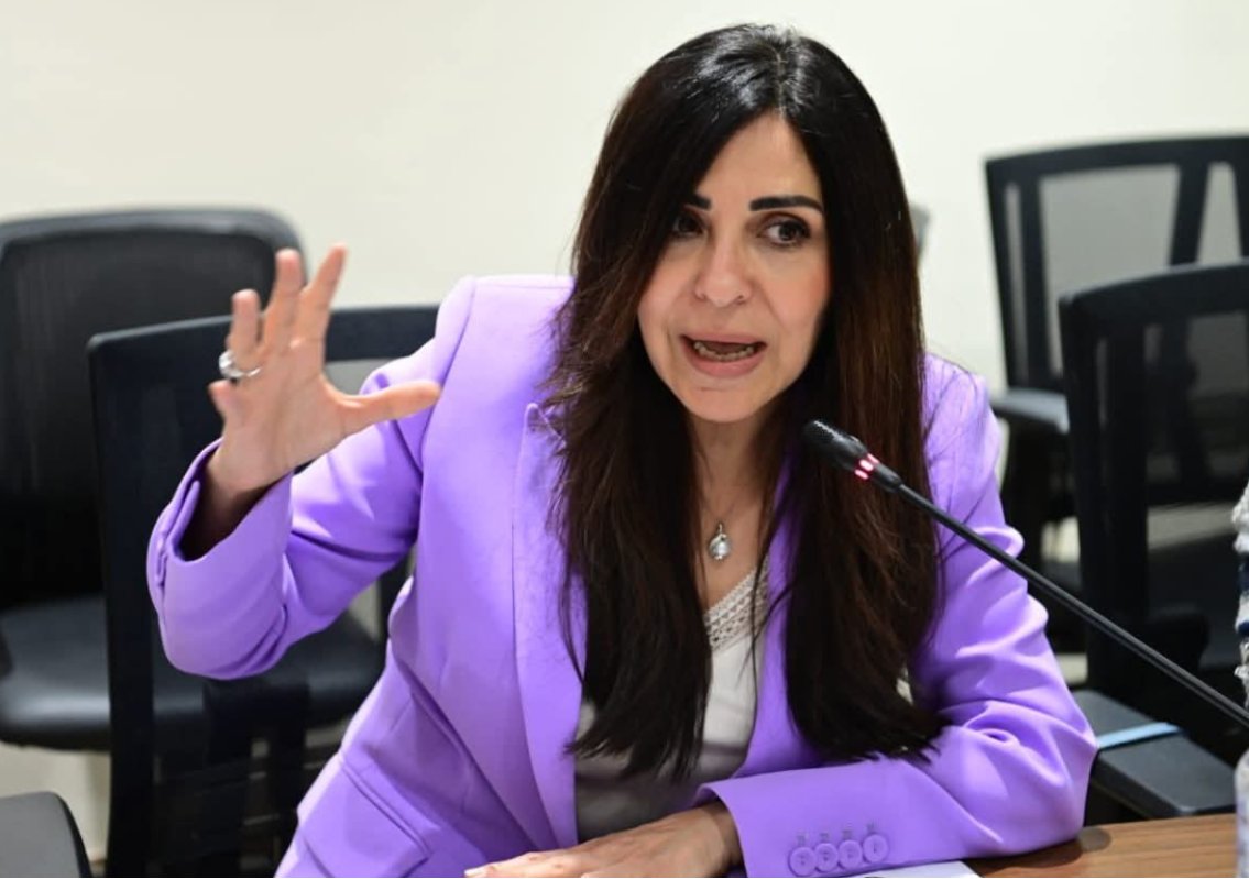 إنجي أنور: “حرب الرواية” تتصدر المشهد.. وإعلام الدولة مطالب بتحديث أدواته