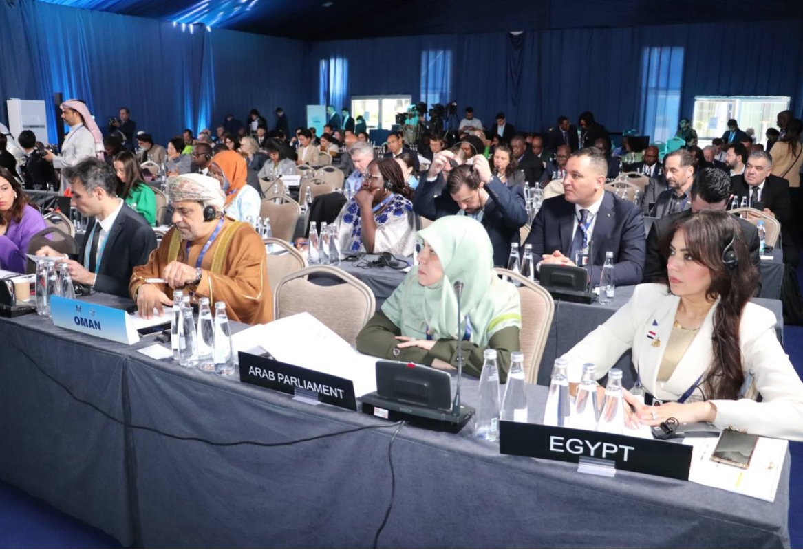 البرلمان العربي يطالب بإزالة الحواجز الجمركية التي تحد قدرة الدول النامية على النفاذ إلى الأسواق العالمية
