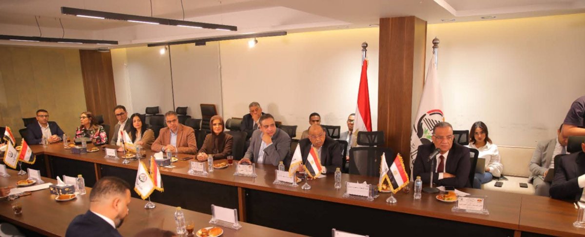 حزب الجبهة الوطنية يبدأ حوارا مجتمعيا لإنقاذ الأسرة المصرية
