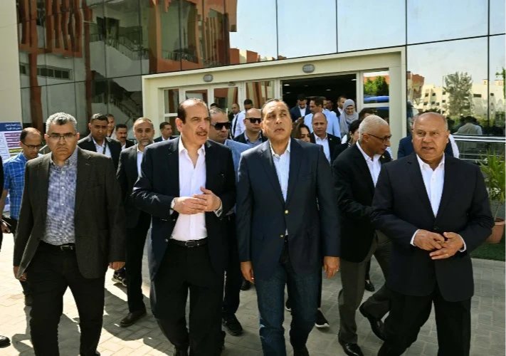 مدبولي يتفقد مشروع الغسيل الكلوي بمستشفى العريش