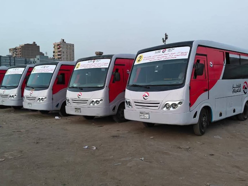 مدينة الشروق تزدهر بتنفيذ خطة شاملة لتطوير الطرق وبدء منظومة النقل الجديدة
