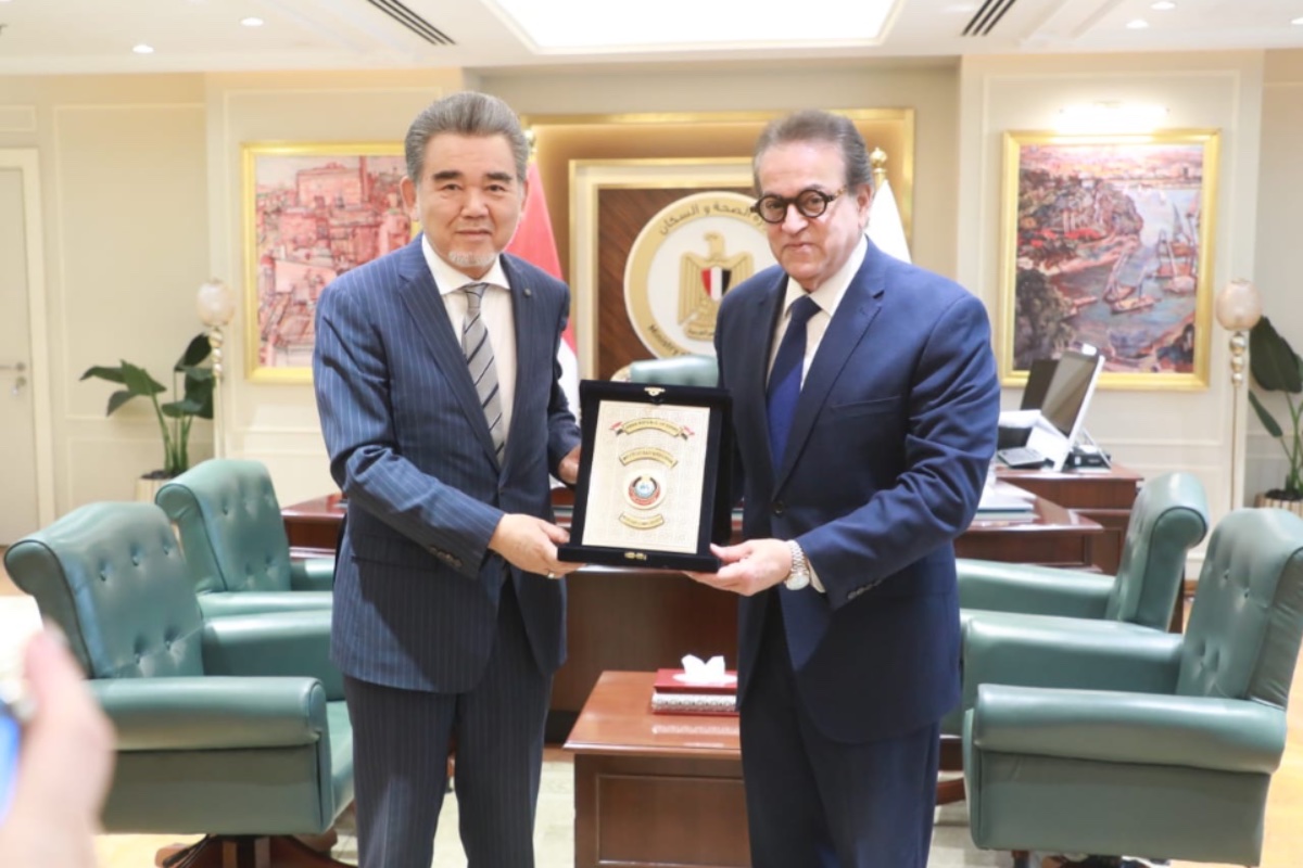 وزير الصحة يلتقي رئيس هيروشيما لتعزيز التعليم الطبي والتدريب المشترك
