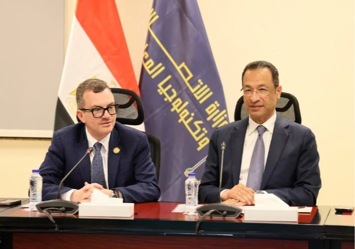 وزارات التخطيط والاتصالات والمالية تبحث تعزيز التحول الرقمي