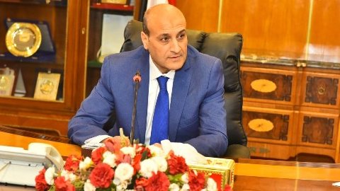 محافظ أسيوط: بدء صرف منحة عيد العمال للعمالة غير المنتظمة بقيمة 11.1 مليون