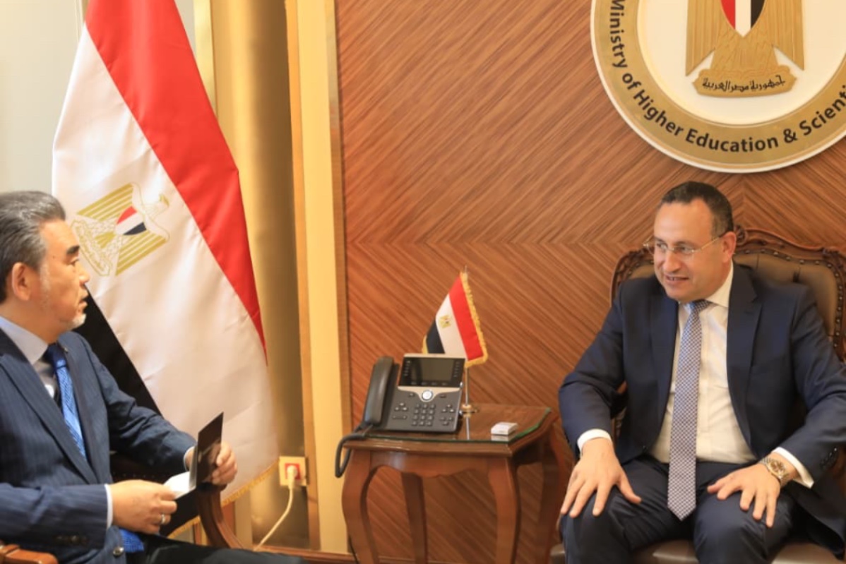 قنصوة :  مناقشة تعزيز التعاون الأكاديمي والبحثي بين مصر واليابان