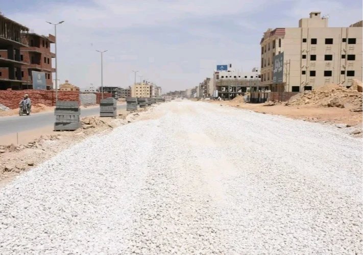 نائب وزير الإسكان يتفقد مشروعات مرافق القاهرة الجديدة