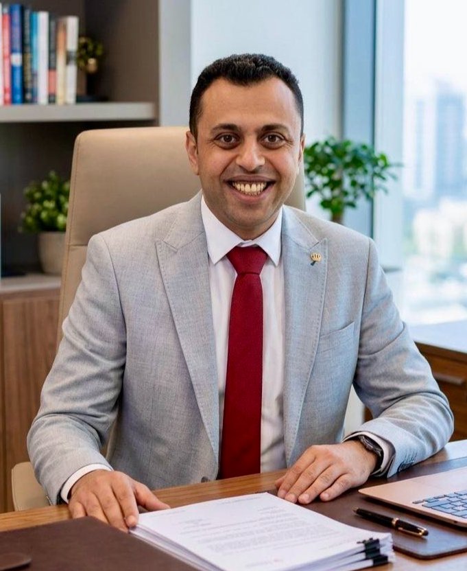 خبير اقتصادي لــ"خمسة سياسة" شركات النفط الأمريكية تحقق أرباح تاريخيه مع استمرار غلق مضيق هرمز