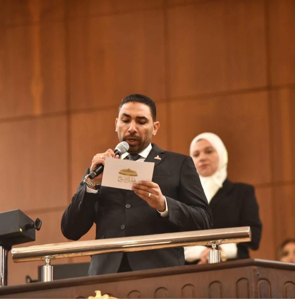 احمي فلوسك.. النائب محمد جامع يكشف حقوقك مع السماسرة في سوق العقارات