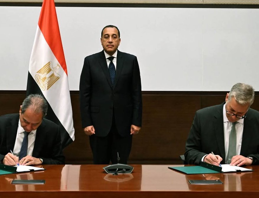 مصر تعزز حضورها في لبنان.. مدبولي يشهد اتفاقية لتأهيل شبكات الغاز بخبرات البترول المصري