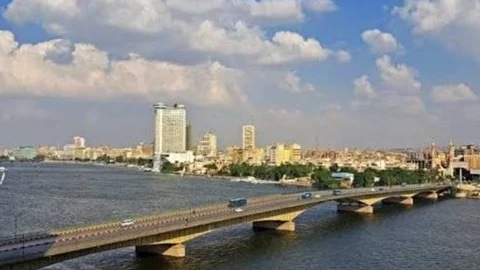 الأرصاد تحذر: رياح نشطة وشبورة كثيفة وأمطار خفيفة اليوم