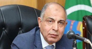محافظ المنيا يعتمد ويجدد منشآت صحية استعدادًا للتأمين الشامل