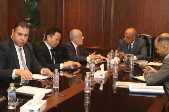 وزير الكهرباء يستقبل وفد شركة AMEA POWER لبحث مشروعات الطاقة المتجددة