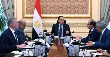 مصطفى مدبولي يتابع تأمين الوقود وزيادة الطاقة المتجددة