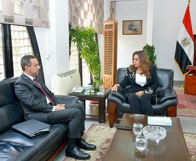 تطوير الخدمات والبنية التحتية في صدارة اجتماع وزيرة التنمية ومحافظ المنوفية