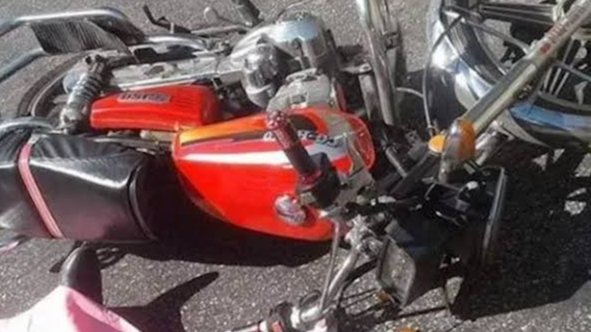 مصرع شاب وإصابة زوجته في حادث تصادم سيارة نصف نقل وموتوسيكل بالبحيرة