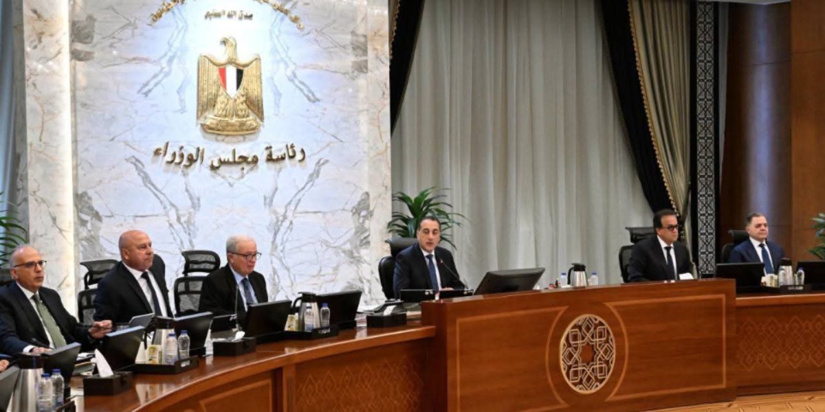 مجلس الوزراء خلال اجتماعه الأسبوعي .. يوافق علي ترقية الموظفين المخاطبين بأحكام قانون الخدمة المدنية