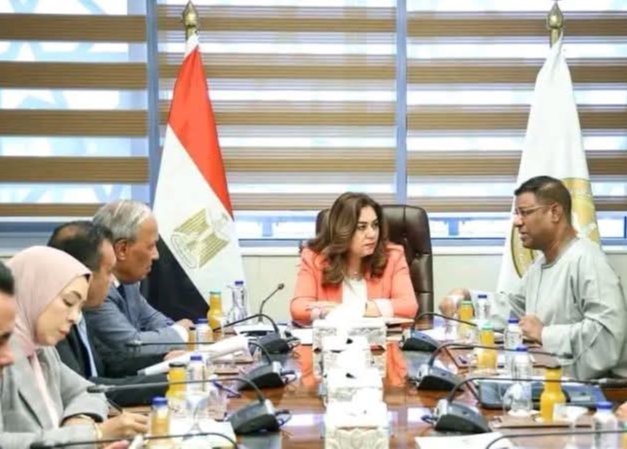 استجابة لمطالب برلمانية.. وزيرة التنمية المحلية تبحث تحديث الأحوزة العمرانية ودعم الاستثمار في قنا