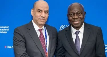 وزير العمل يبحث مع منظمة العمل الدولية تعزيز التعاون وتطوير سوق العمل