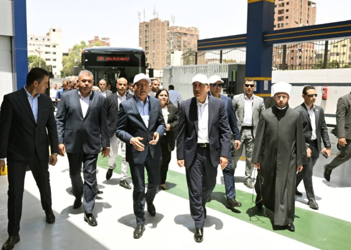 رئيس الوزراء يؤكد حرص الحكومة على تعزيز ثقافة الترشيد داخل مؤسساتها