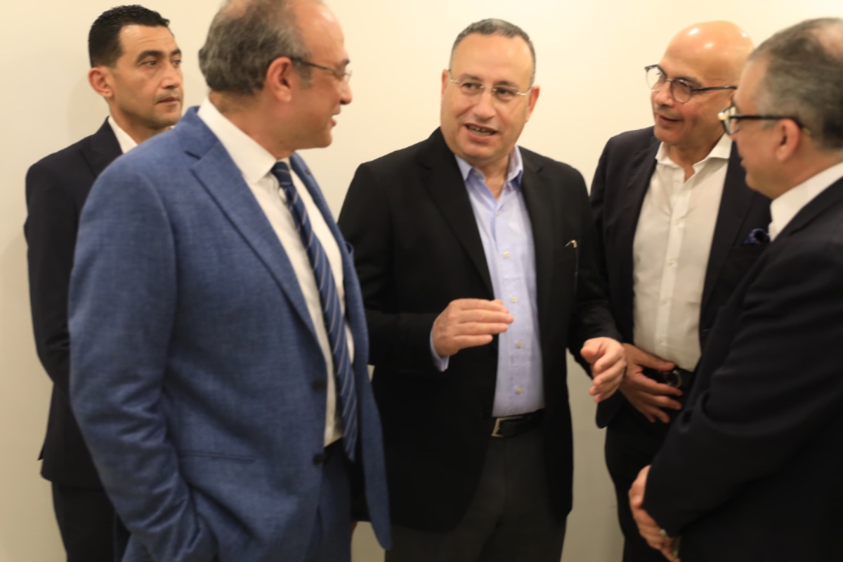 قنصوة يتابع مشروعات جامعة عين شمس إشادة  بتطوير المستشفيات الجامعية