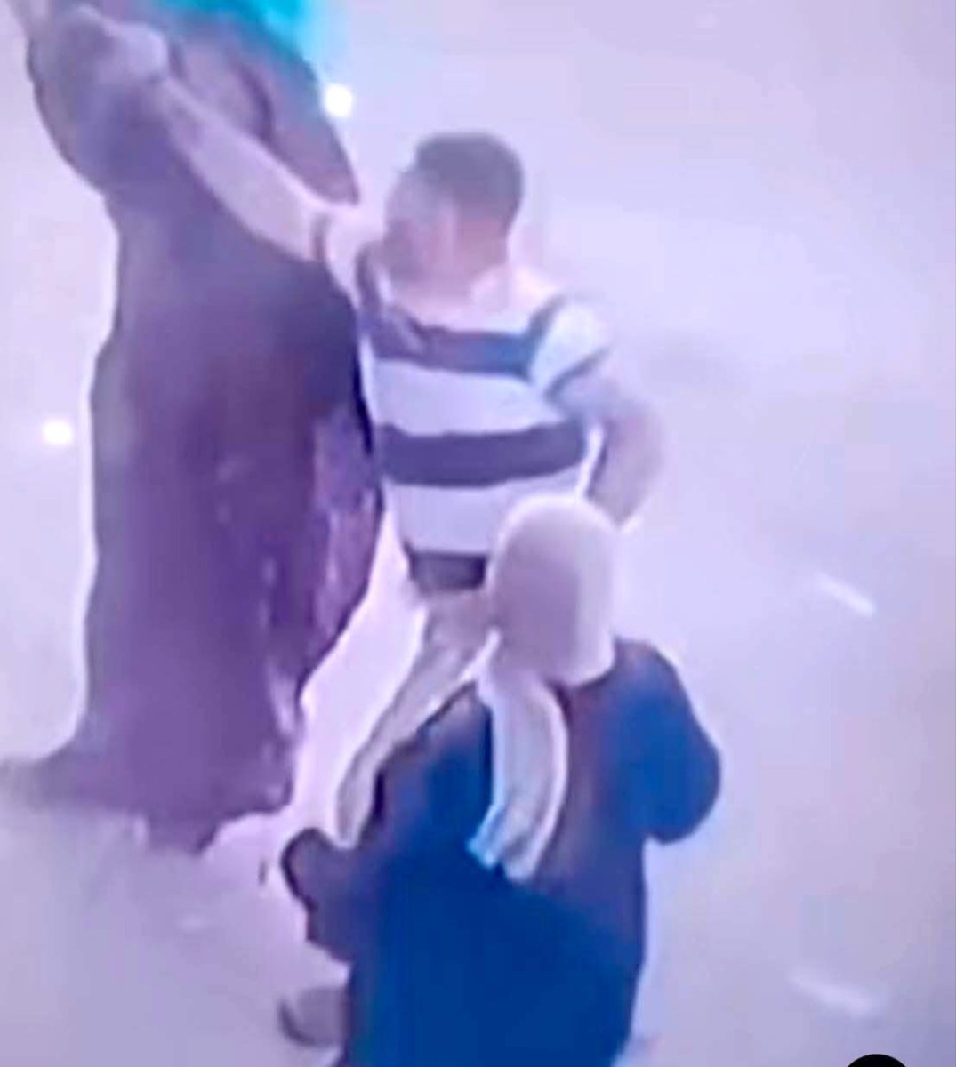 كشف ملابسات فيديو "سيدة الشرقية": ضبط سائق "توك توك" هدد ربة منزل بـ"منجل" بسبب الأجرة