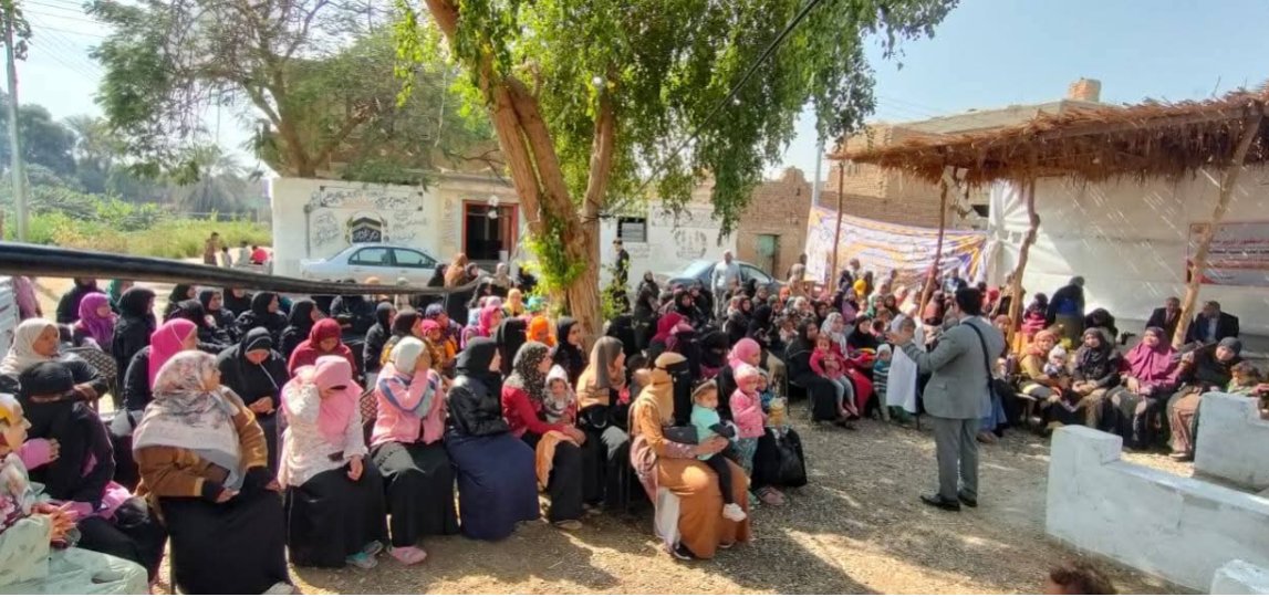 شملت 5500 مستفيد.. طفرة في تدريب وتوعية المواطنين بوحدة سكان قنا