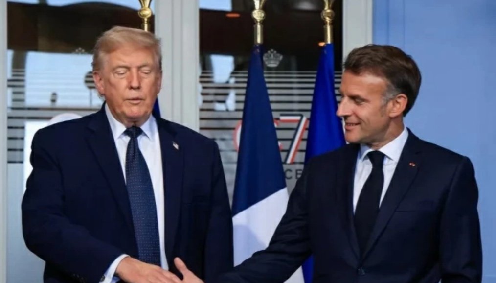 مصافحة «باردة» بين ترمب وماكرون تشعل الجدل في قمة مجموعة السبع