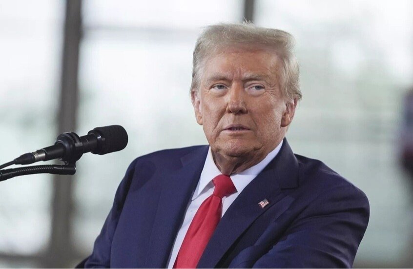 ترامب يلوّح بضربة عسكرية لإيران حال إغلاق مضيق هرمز