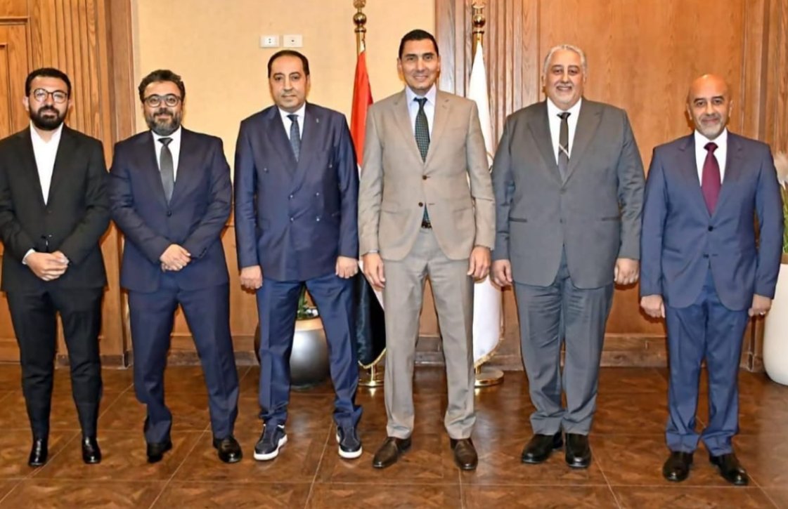 وزير الشباب والرياضة يبحث مع مسئولي شركة "تاي هاوس" و"روابط الرياضية" تعزيز التعاون لرعاية الأبطال الرياضيين