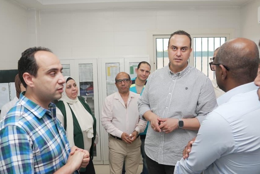 رئيس هيئة الرعاية الصحية يتابع جاهزية المنشآت الصحية بالمنيا ميدانيًا