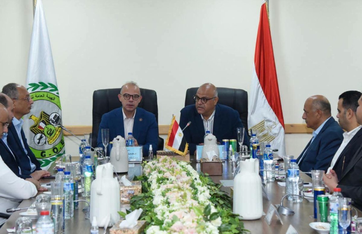 وزير الاستثمار يجتمع مع أعضاء مجلس النواب بالإسكندرية ضمن جولة تفقدية بميناء الدخيلة بحضور المحافظ