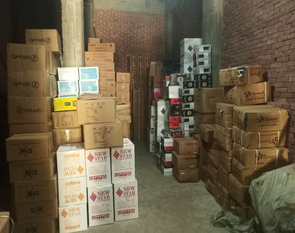 التموين تضبط 1000 جهاز إلكتروني مجهول المصدر في كفر الشيخ