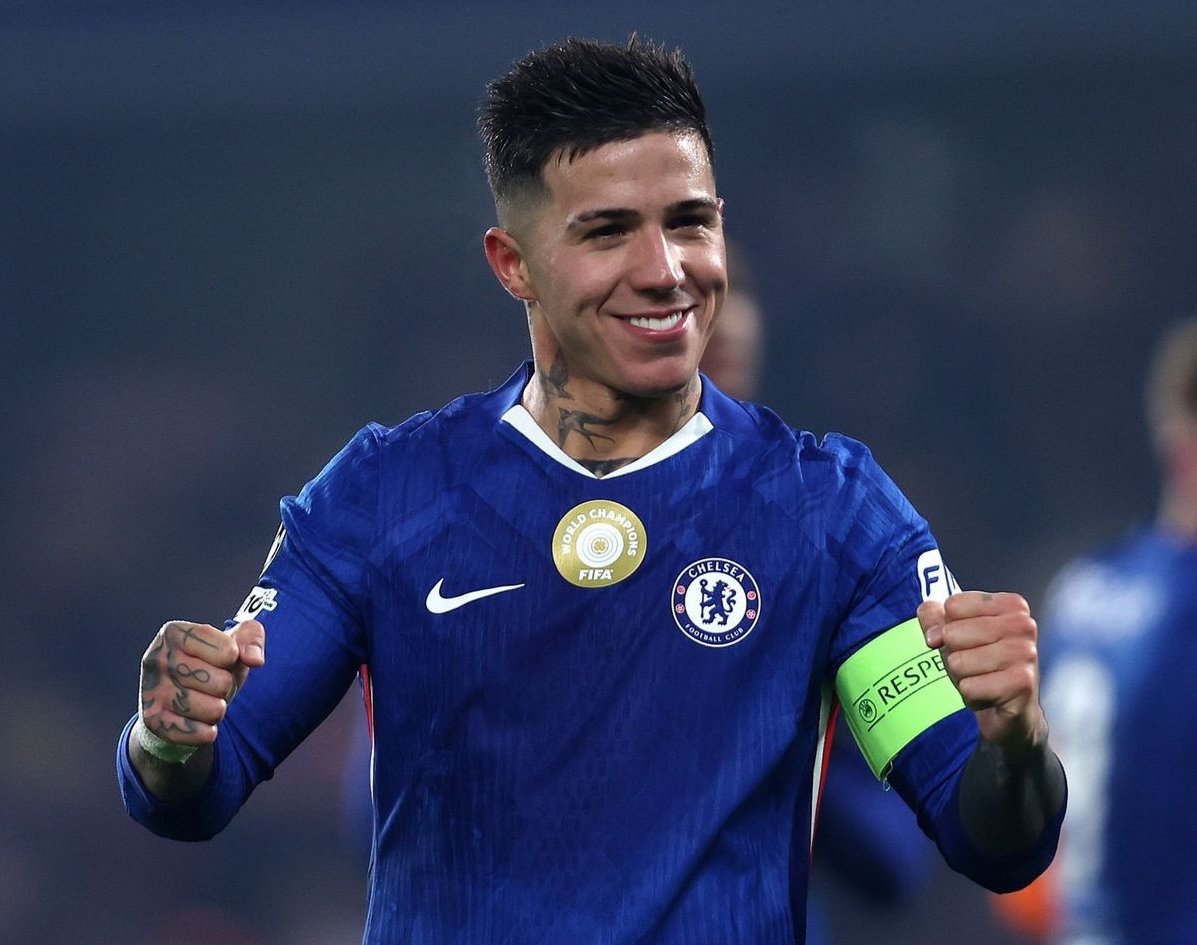 وكيل إنزو فيرنانديز يلمح إلى مفاوضات حاسمة مع ريال مدريد