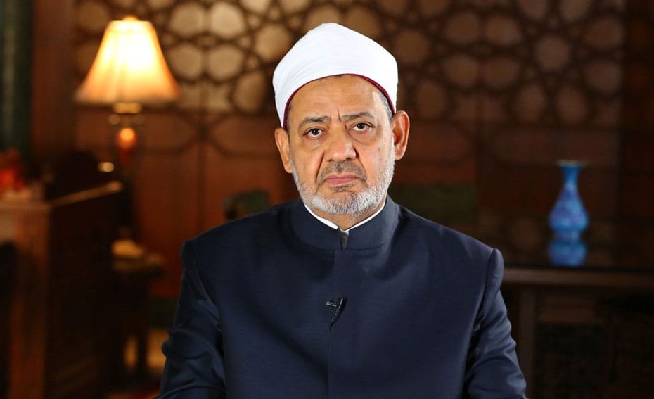 شيخ الأزهر.. يعزّي الدكتور إبراهيم الهدهد رئيس جامعة الأزهر الأسبق في وفاة والدته