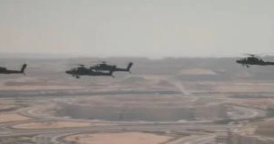 الرئيس السيسي يشهد استعراضًا للطائرات المروحية المقاتلة بمقر القيادة الاستراتيجية بالعاصمة