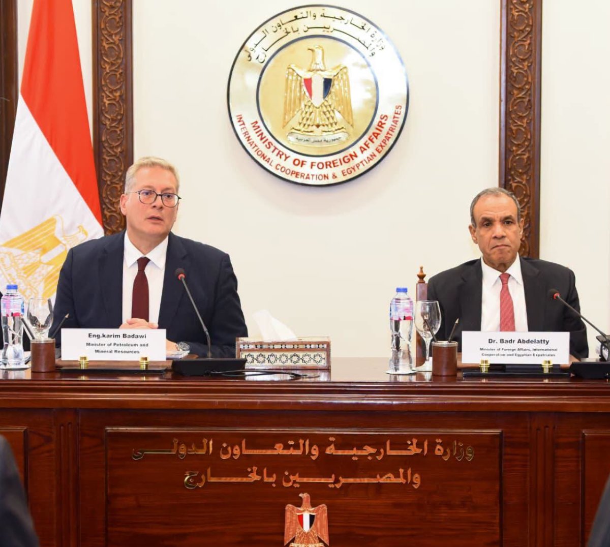 وزيرا الخارجية والبترول يعقدان جلسة احاطة مع ممثلي السفارات الأجنبية في مصر